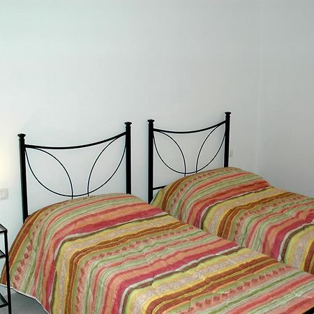 Holiday Homes Stella Marina San Teodoro  Rum bild