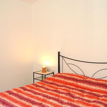 Holiday Homes Stella Marina San Teodoro  Rum bild