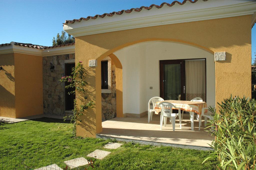 Holiday Homes Stella Marina San Teodoro  Rum bild