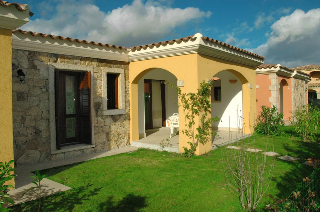 Holiday Homes Stella Marina San Teodoro  Rum bild