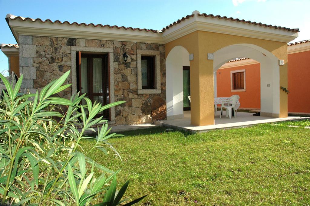 Holiday Homes Stella Marina San Teodoro  Rum bild